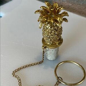 Gold Pineapple Wine Stopper
